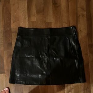 Elegant Black Leather Mini Skirt